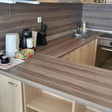 아파트 делукс -тюркоазен релакс 포마리