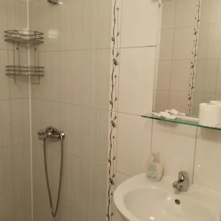 партерни студия без обособен балкон ул т светослав 5 и ул българия Apartamento Pomorie